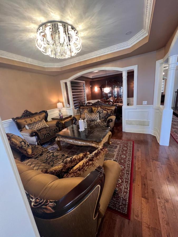 Spacious Detached In Brampton Eksteriør billede